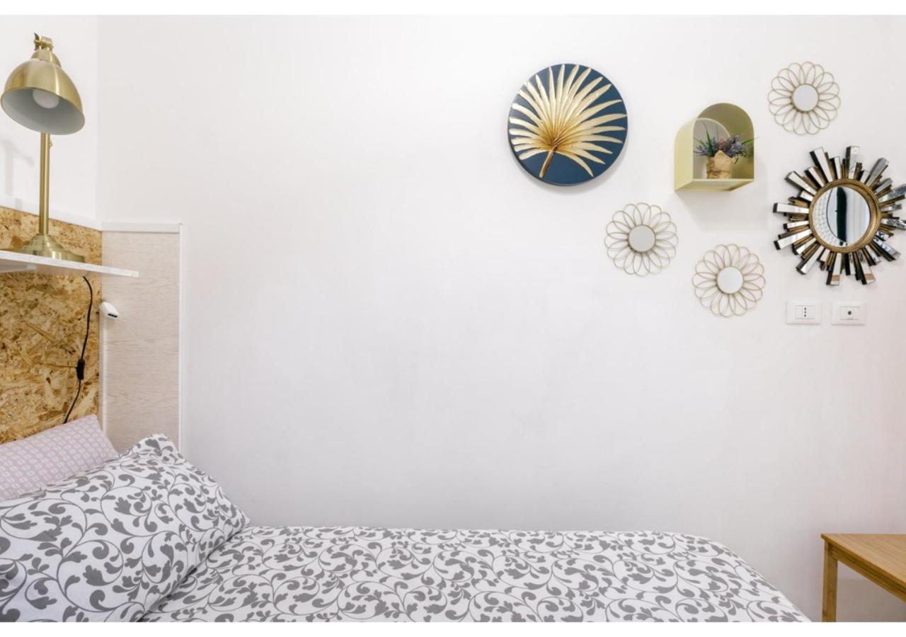 Pied-A-Terre Domusuite Rhome Colosseo Рим Екстериор снимка