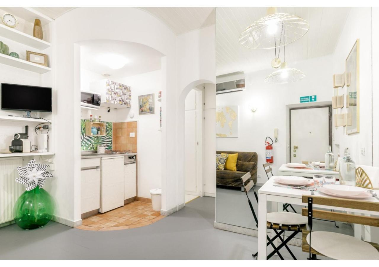 Pied-A-Terre Domusuite Rhome Colosseo Рим Екстериор снимка