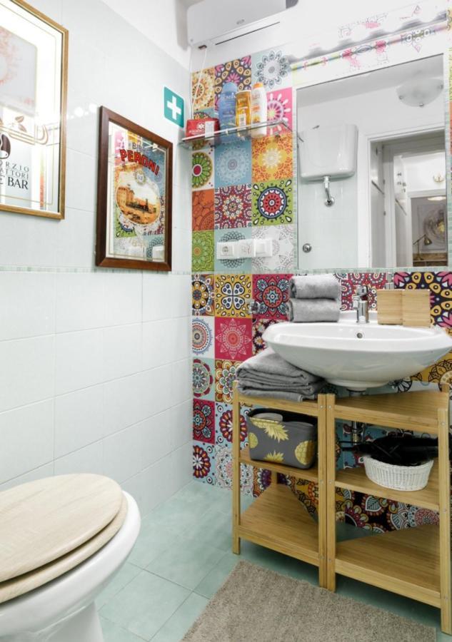 Pied-A-Terre Domusuite Rhome Colosseo Рим Екстериор снимка